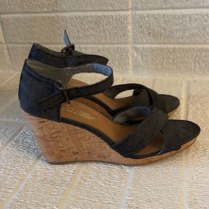 Tom’s wedges *temporary Friday price drop*